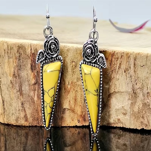 Jewelry - 🔴 CLEARANCE 🌹 NWT 925 SILVER PLATED YELLOW STONE ROSE DANGLE EARRINGS (1.88”)